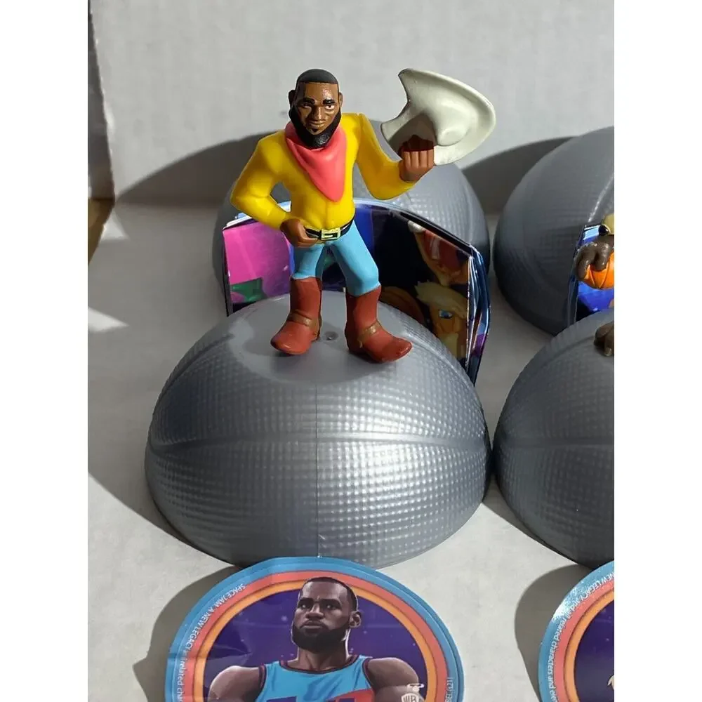 Space Jam - A New Legacy - Mystery Capsules - Series 2 Set of 5 Lebron James